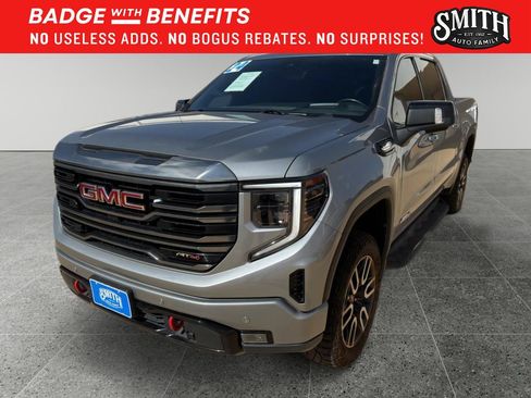 Used 2024 GMC Sierra 1500 AT4 w/ Technology Package AWD/4WD image 8