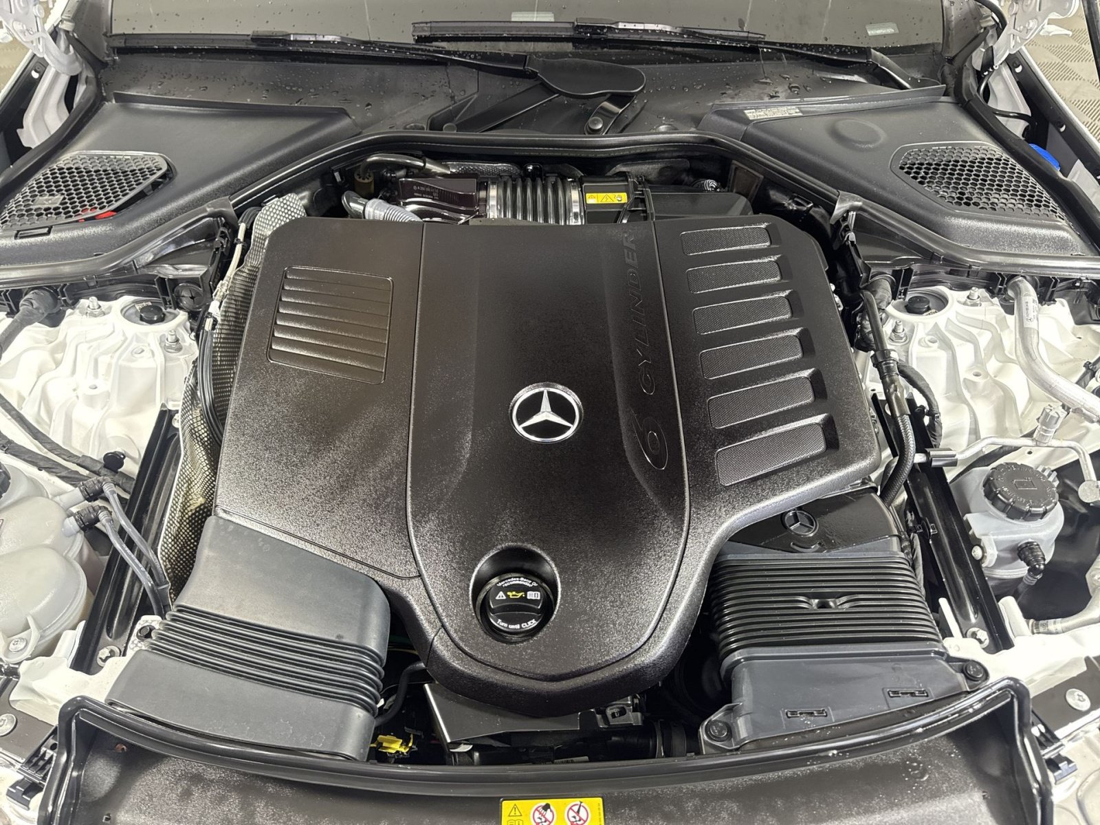 Used 2025 Mercedes-Benz E 450 4MATIC Sedan image 28