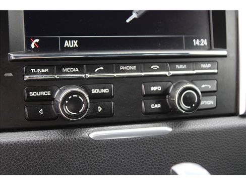 Used 2015 Porsche Macan S AWD/4WD image 28