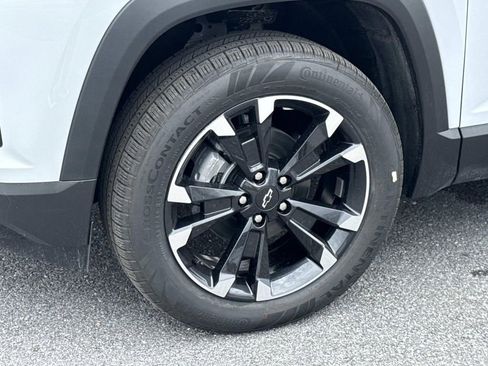 New 2026 Chevrolet Equinox RS w/ Safety and Technology Package FWD image 17