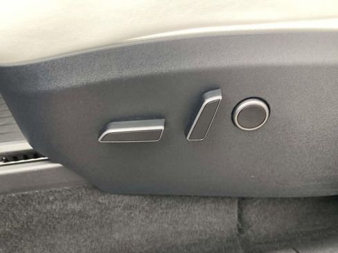 Used 2023 Tesla Model Y Long Range image 21