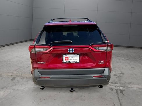 Certified 2022 Toyota RAV4 XLE Premium AWD/4WD image 40