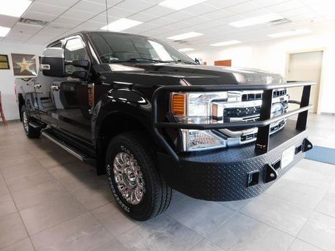 Certified 2022 Ford F250 Lariat w/ Lariat Ultimate Package image 3
