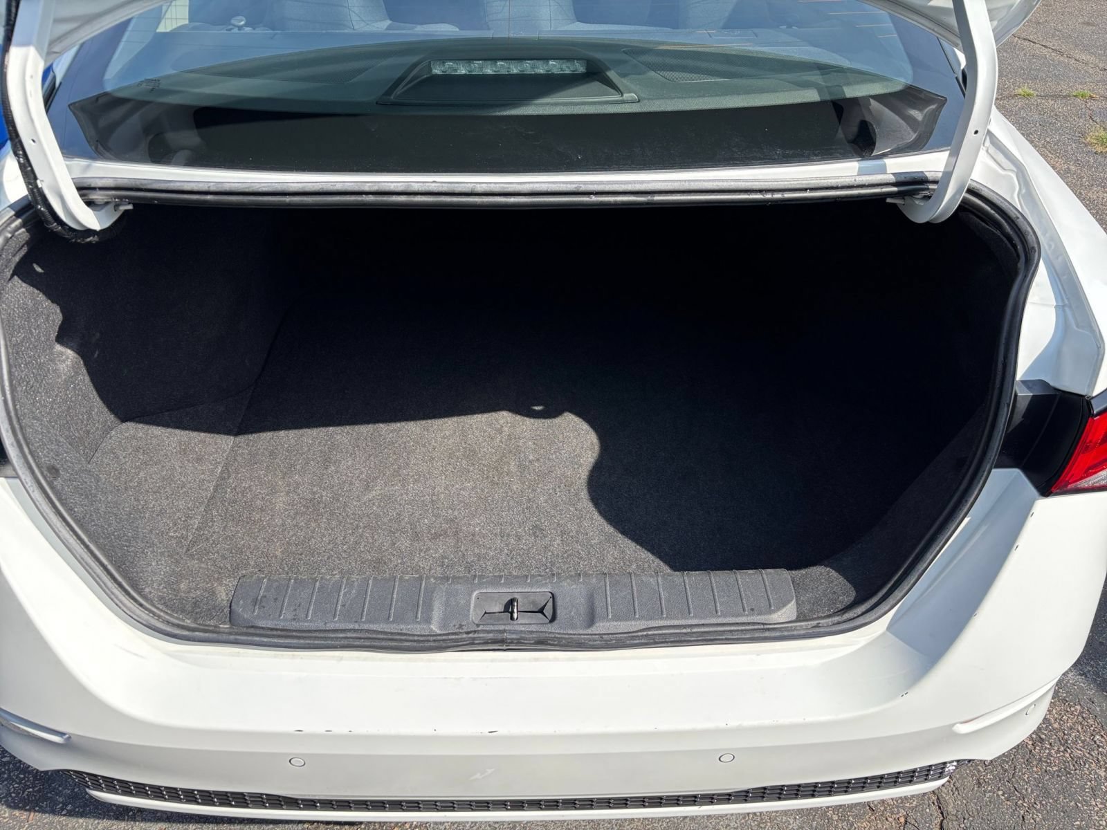 Used 2025 Nissan Sentra S FWD image 28