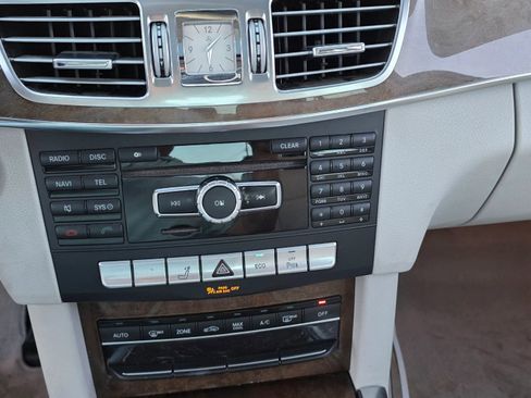 Used 2014 Mercedes-Benz E 350 Sedan image 17