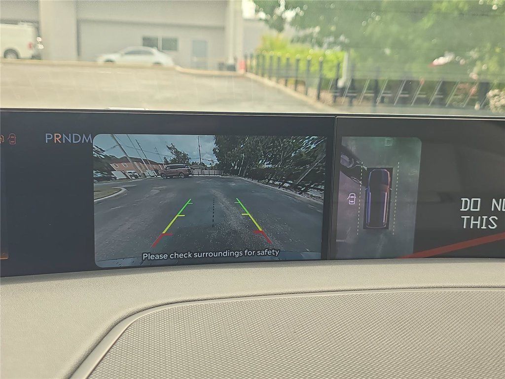 New 2026 Lincoln Navigator Premiere AWD/4WD image 24