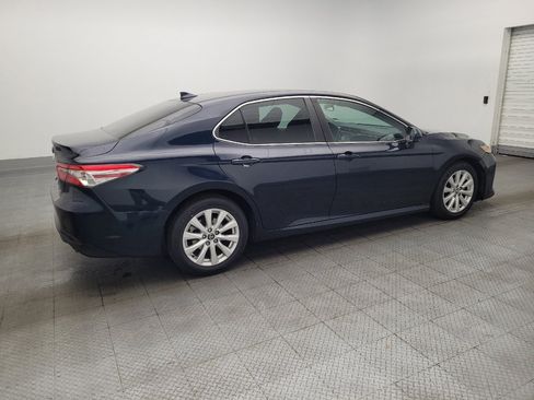 Used 2020 Toyota Camry LE image 10