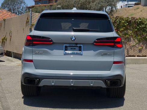 Used 2024 BMW X5 xDrive40i w/ M Sport Package AWD/4WD image 27