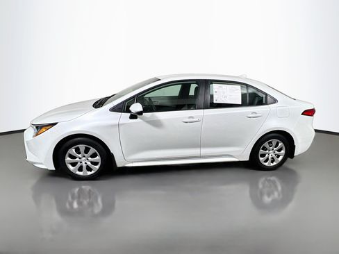 Used 2026 Toyota Corolla LE FWD image 9
