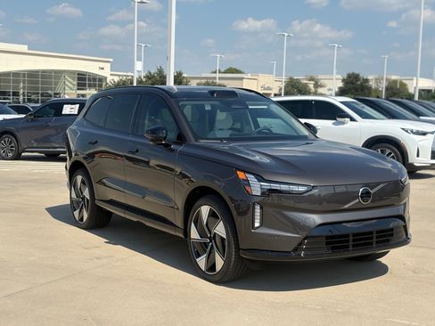 New 2025 Volvo EX90 Plus w/ Protection Package Premier image 3