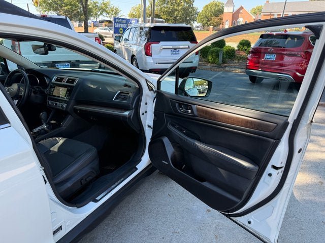 Used 2017 Subaru Outback 2.5i Limited AWD/4WD image 18