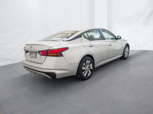 Used 2024 Nissan Altima 2.5 S image 6