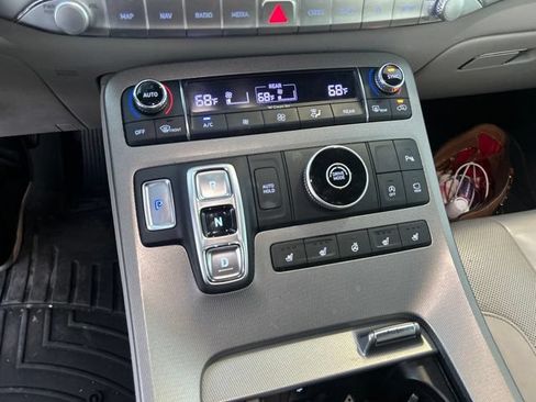 Used 2021 Hyundai Palisade Limited FWD image 8