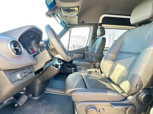New 2026 Mercedes-Benz Sprinter 2500 image 18