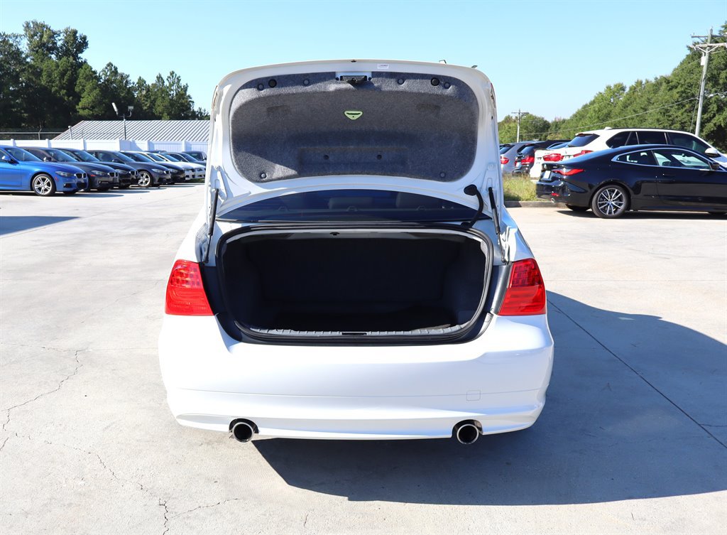 Used 2011 BMW 335d Sedan RWD image 28