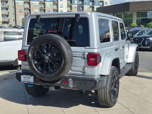 Used 2023 Jeep Wrangler Unlimited Sahara w/ Cold Weather Group AWD/4WD image 3