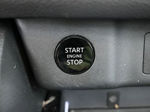 Used 2024 Nissan Rogue SL w/ SL Premium Package image 27