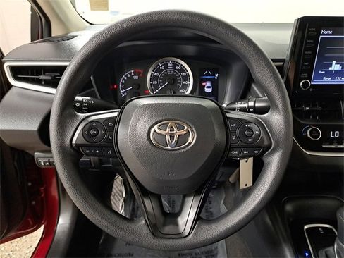 Used 2022 Toyota Corolla LE image 26