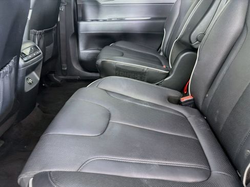 Used 2025 Hyundai Palisade SEL FWD image 25