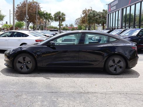 Used 2021 Tesla Model 3 Standard Range Plus image 18