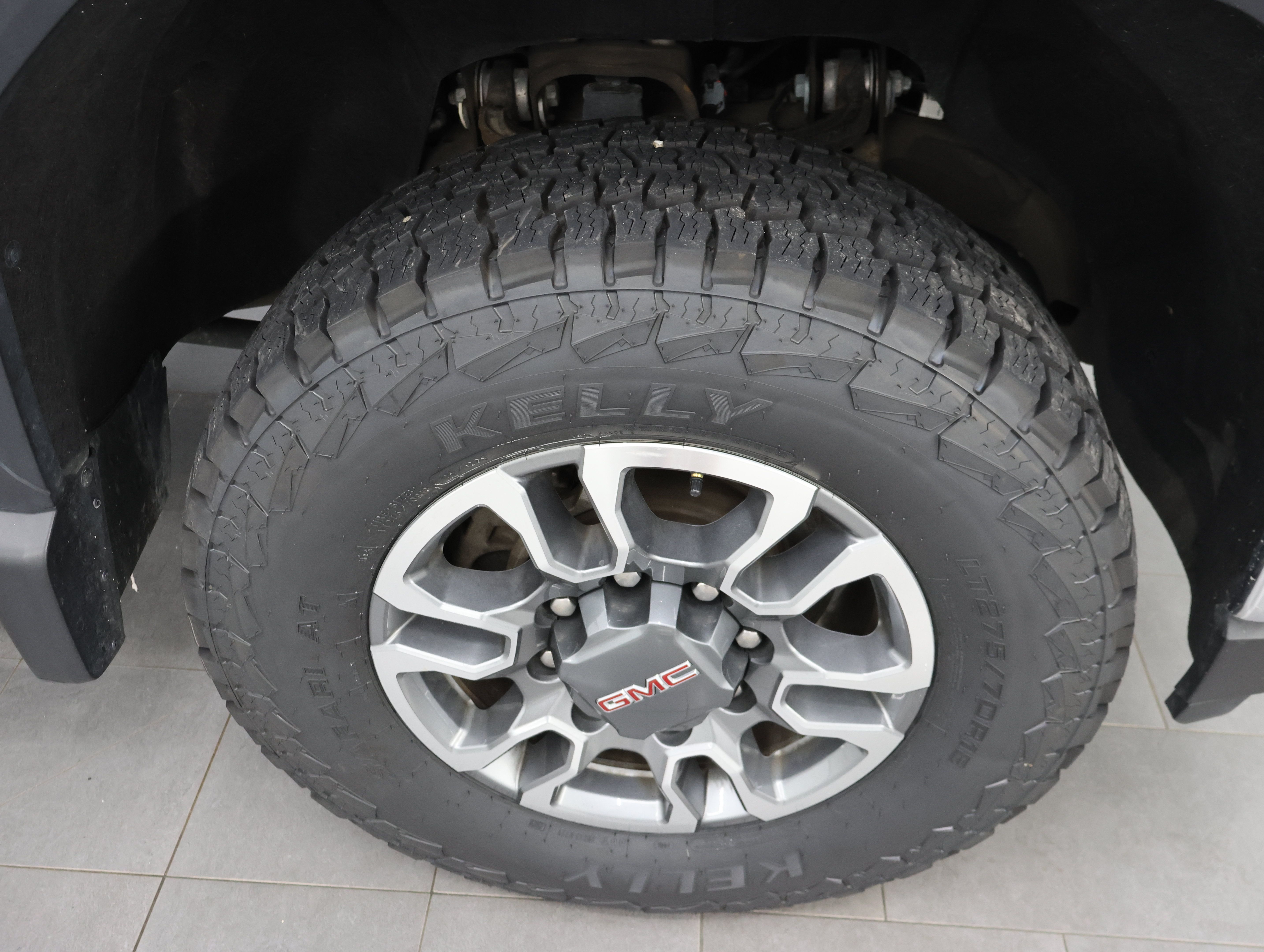 Used 2023 GMC Sierra 2500 SLE AWD/4WD image 3