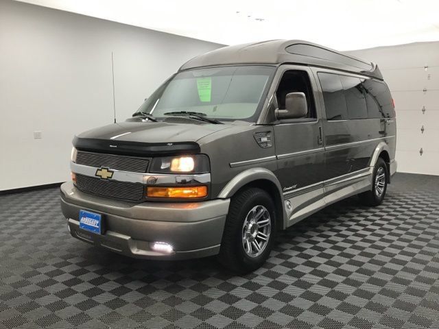 Used 2023 Chevrolet Express 2500 RWD image 13