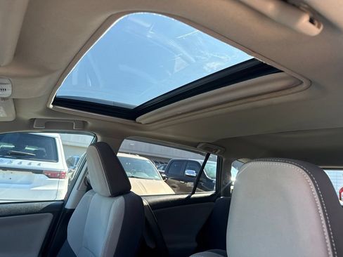 Used 2015 Toyota RAV4 XLE AWD/4WD image 16