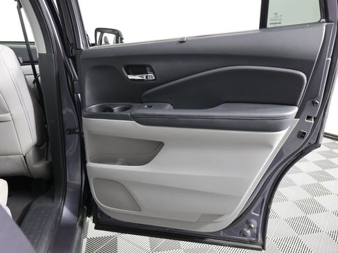 Used 2021 Honda Pilot Touring image 23