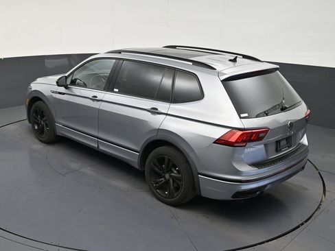 Used 2023 Volkswagen Tiguan SE R-Line FWD image 14