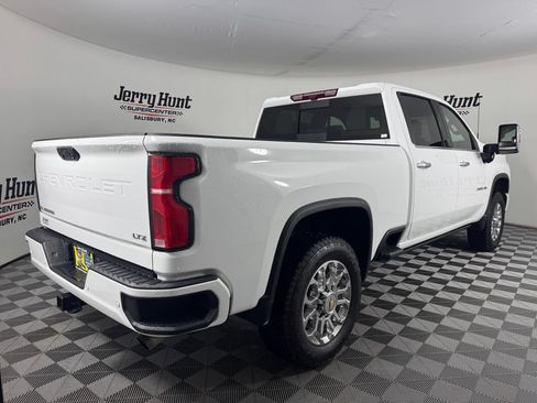 Used 2024 Chevrolet Silverado 2500 LTZ w/ LTZ Plus Package AWD/4WD image 6