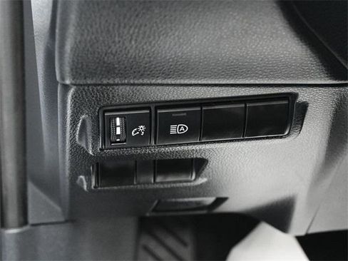 Certified 2024 Toyota Corolla Cross LE image 21