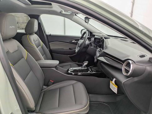 New 2026 Chevrolet Trax ACTIV w/ Sunroof Package FWD image 23