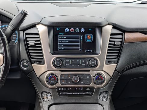Used 2019 GMC Yukon XL Denali AWD/4WD image 21