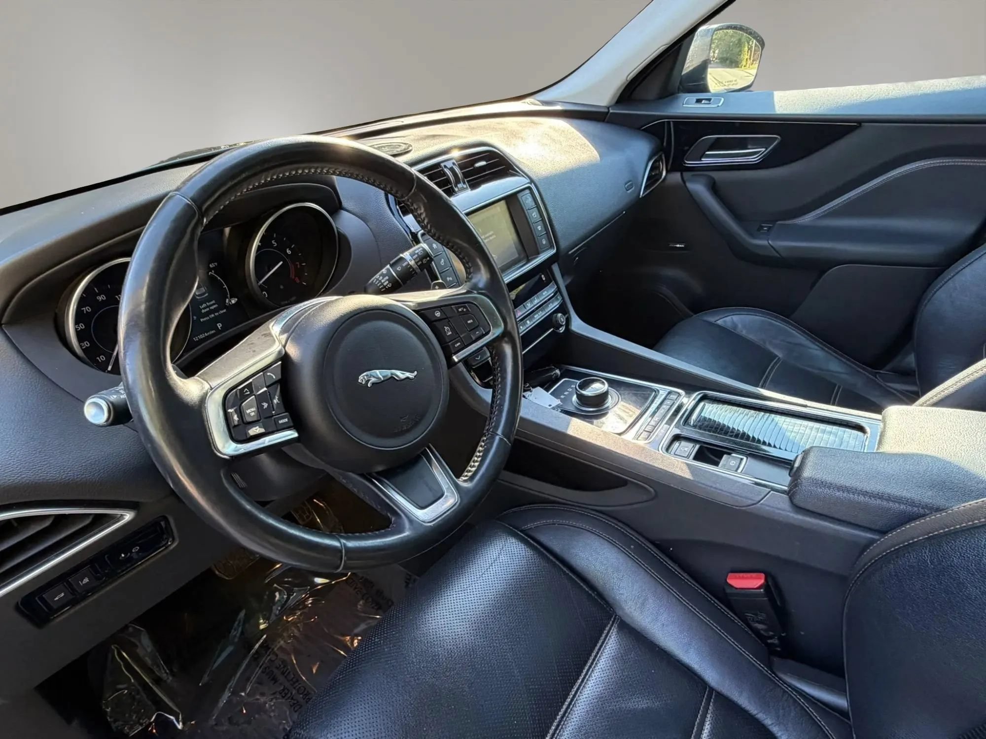 Used 2018 Jaguar F-PACE Prestige AWD/4WD image 14