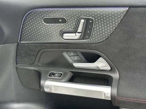 Certified 2025 Mercedes-Benz GLB 250 image 16