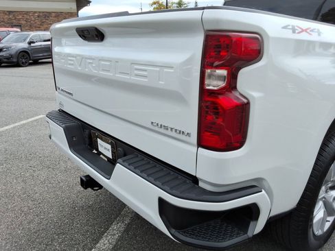 Certified 2022 Chevrolet Silverado 1500 Custom image 15