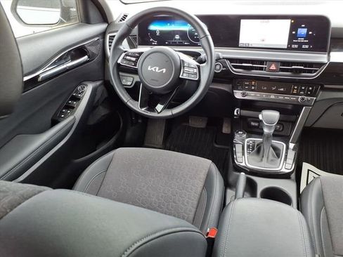 Used 2024 Kia Seltos S image 4