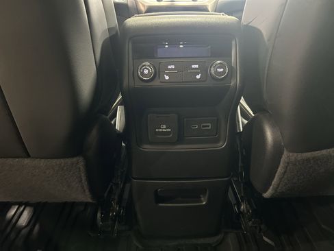 Certified 2021 GMC Acadia Denali w/ Denali Ultimate Package image 23