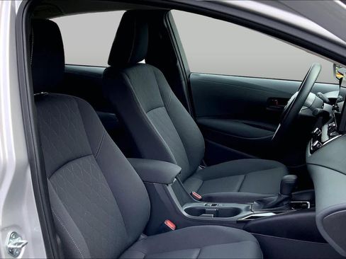 Certified 2025 Toyota Corolla LE image 8