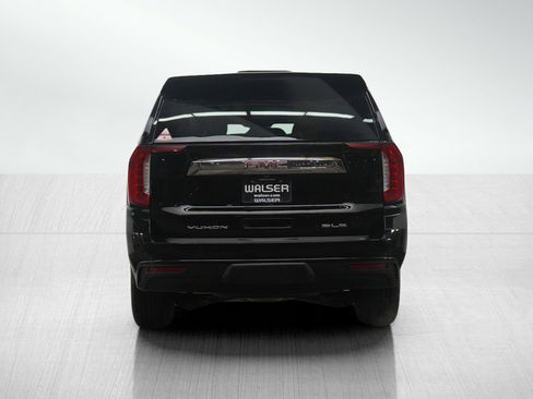 Used 2023 GMC Yukon XL SLE image 4