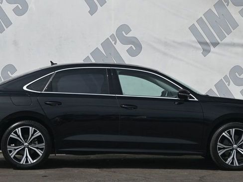 Used 2022 Volkswagen Passat 2.0T SE image 4