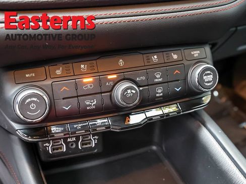 Used 2024 Dodge Durango GT RWD image 20