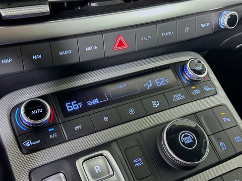 Used 2024 Hyundai Palisade SEL image 23