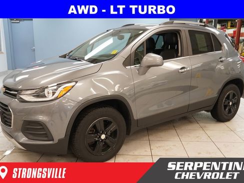 Used 2019 Chevrolet Trax LT w/ LT Convenience Package image 1