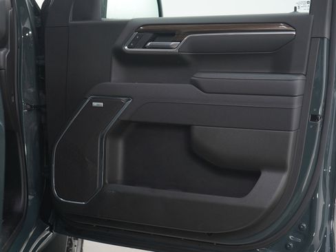 Used 2025 Chevrolet Silverado 1500 LT Trail Boss w/ LT Trail Boss Premium Package image 12