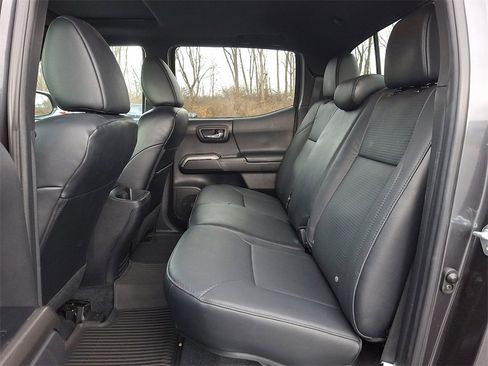 Used 2023 Toyota Tacoma Limited image 9