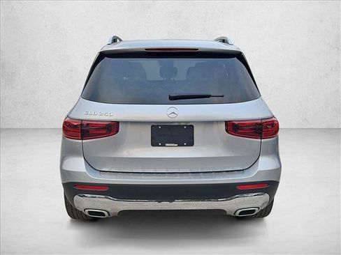 New 2026 Mercedes-Benz GLB 250 image 8