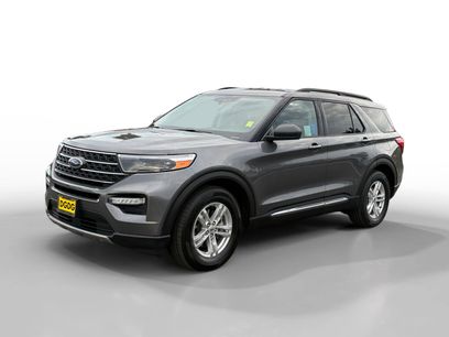 Certified 2022 Ford Explorer XLT w/ Equipment Group 202A