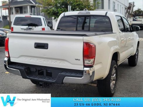 Used 2017 Toyota Tacoma SR5 image 6