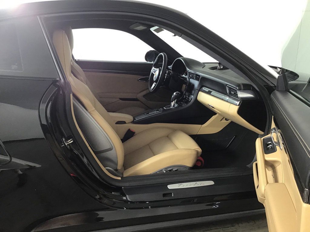 Certified 2018 Porsche 911 Turbo AWD/4WD image 20